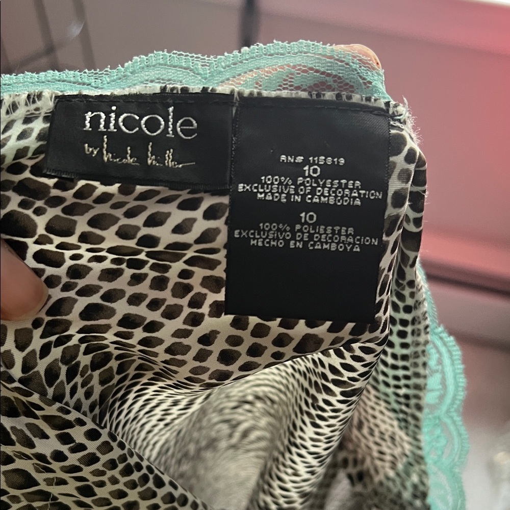 Nicole by Nicole Miller Black and White Cami with Teal Lace - Picture 5 of 7